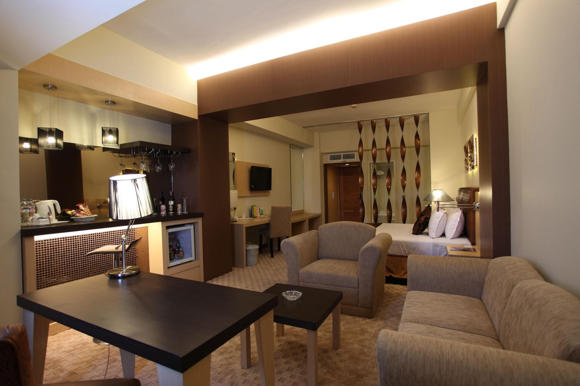 Lux Tychi Hotel Μαλάνγκ Εξωτερικό φωτογραφία