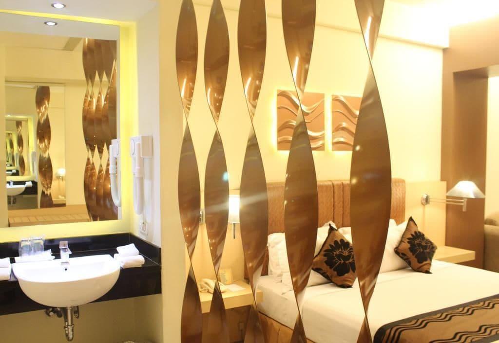 Lux Tychi Hotel Μαλάνγκ Εξωτερικό φωτογραφία