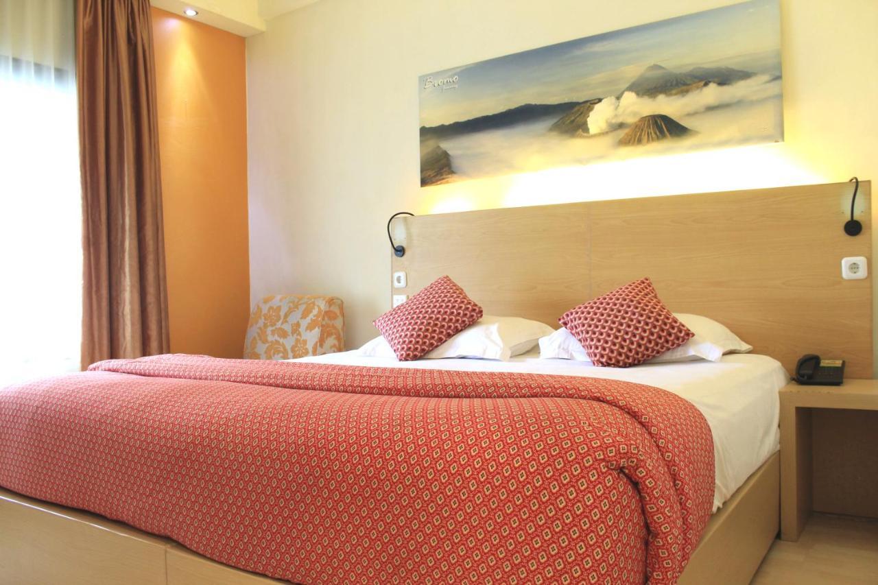 Lux Tychi Hotel Μαλάνγκ Εξωτερικό φωτογραφία