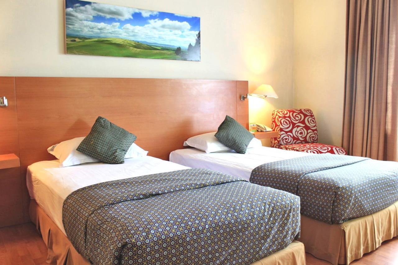 Lux Tychi Hotel Μαλάνγκ Εξωτερικό φωτογραφία