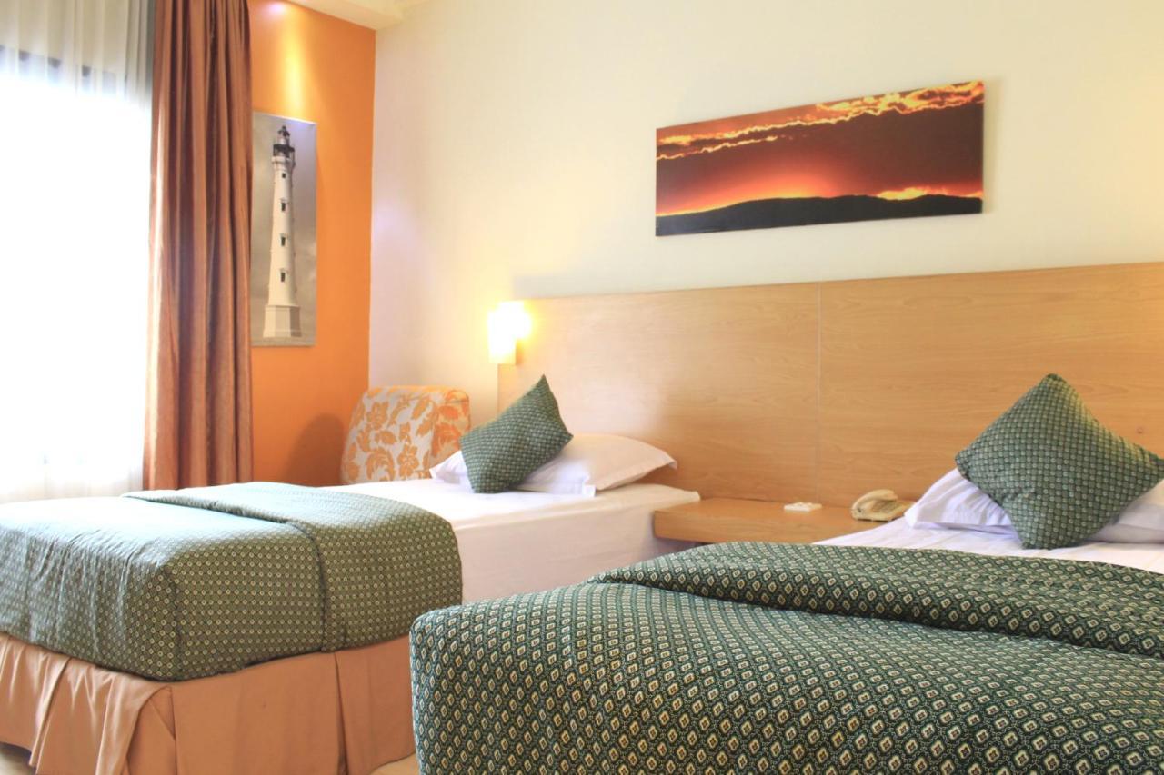 Lux Tychi Hotel Μαλάνγκ Εξωτερικό φωτογραφία