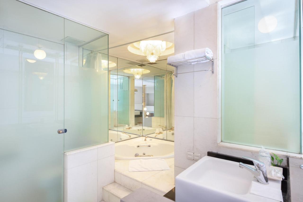 Lux Tychi Hotel Μαλάνγκ Εξωτερικό φωτογραφία