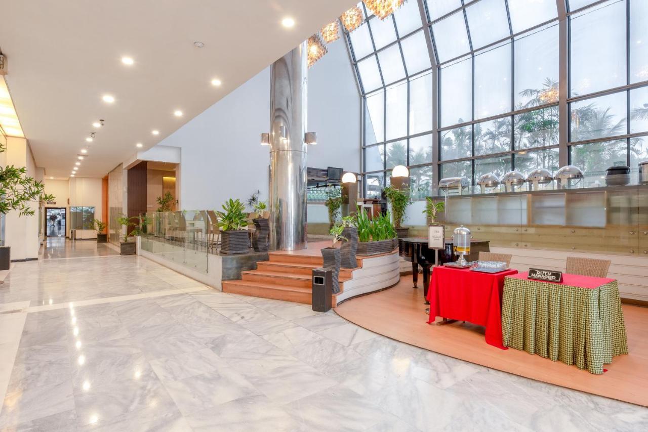 Lux Tychi Hotel Μαλάνγκ Εξωτερικό φωτογραφία