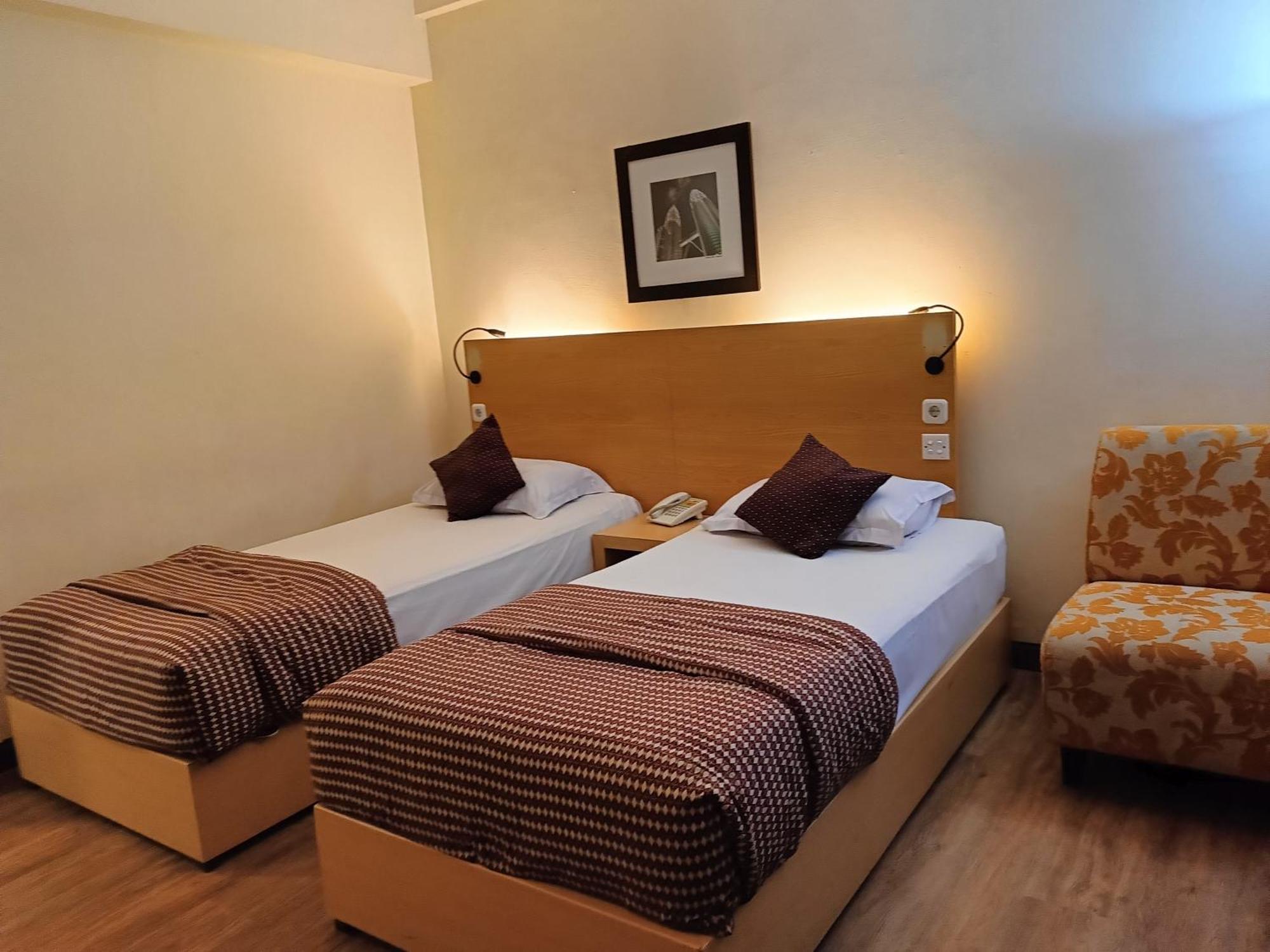 Lux Tychi Hotel Μαλάνγκ Εξωτερικό φωτογραφία