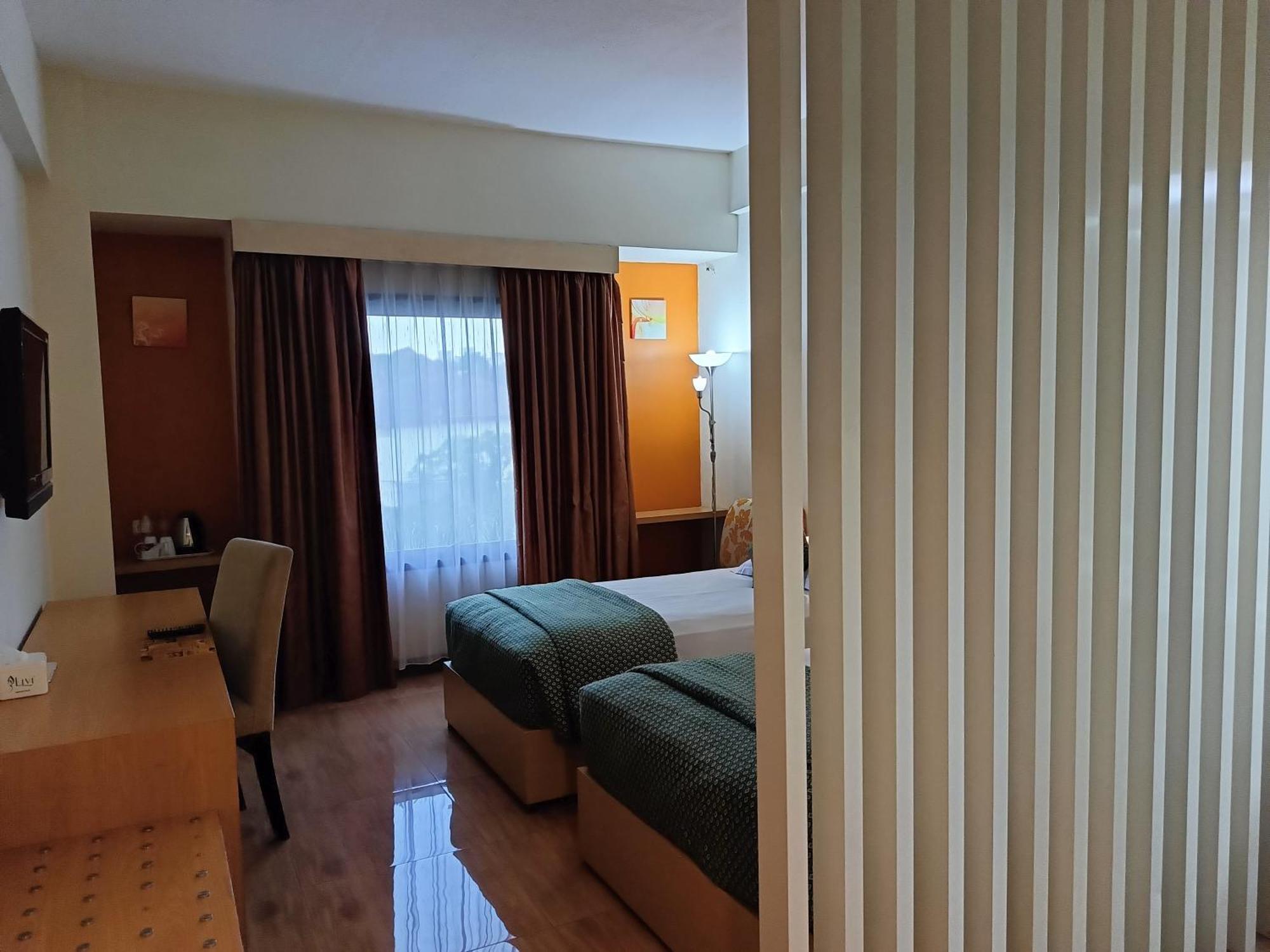 Lux Tychi Hotel Μαλάνγκ Εξωτερικό φωτογραφία