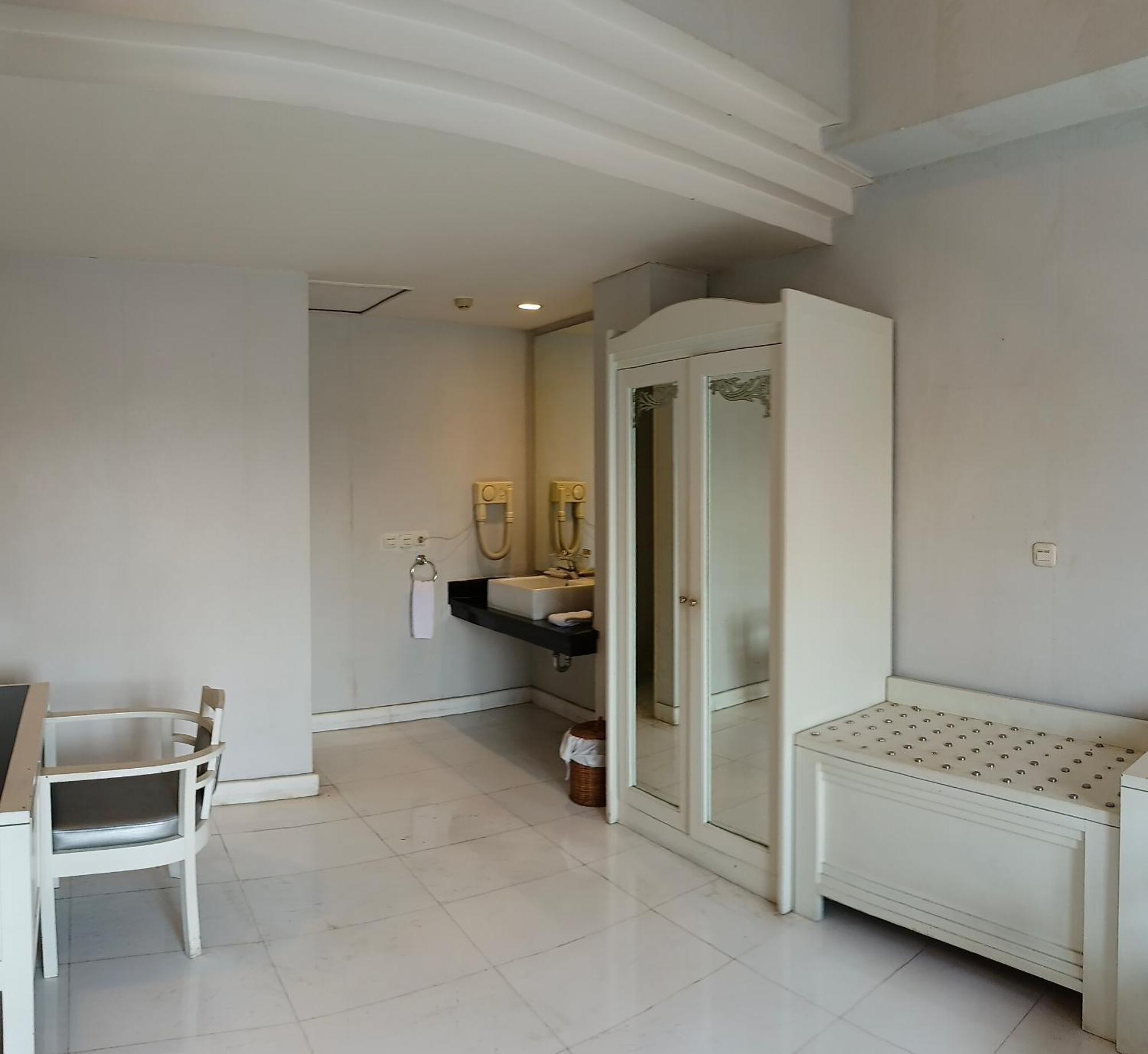 Lux Tychi Hotel Μαλάνγκ Εξωτερικό φωτογραφία